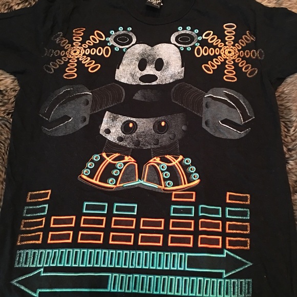 Stage 28 Disney Neon Robot Mickey Mouse T-shirt *Size L* - Picture 1 of 5